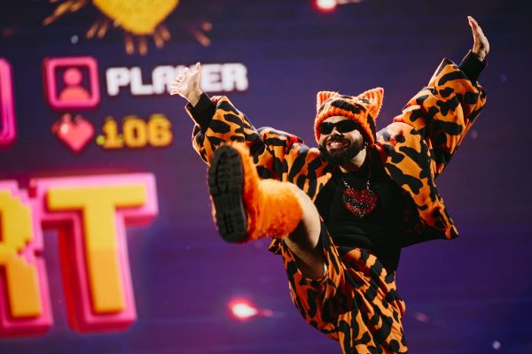 Τελικός Eurovision 2026: Ο Akylas εντυπωσίασε τα πλήθη με το «Ferto»