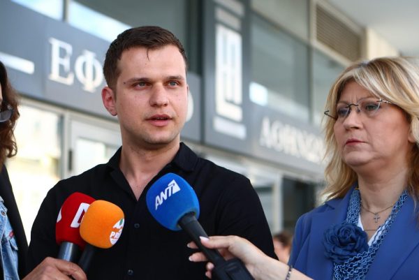 Στον Άρειο Πάγο συγγενείς θυμάτων των Τεμπών: Ζητούν αναβάθμιση κατηγορίας για τον Κώστα Καραμανλή