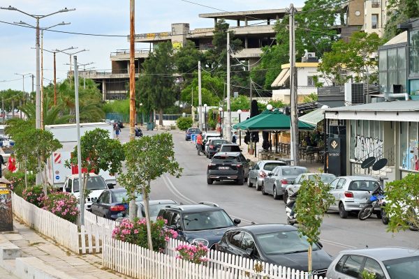 Χειροβομβίδες, πιστόλια και ναρκωτικά: Το οπλοστάσιο που κουβαλούσε ο «Τίτι» όταν τον σταμάτησαν στο Μικρολίμανο