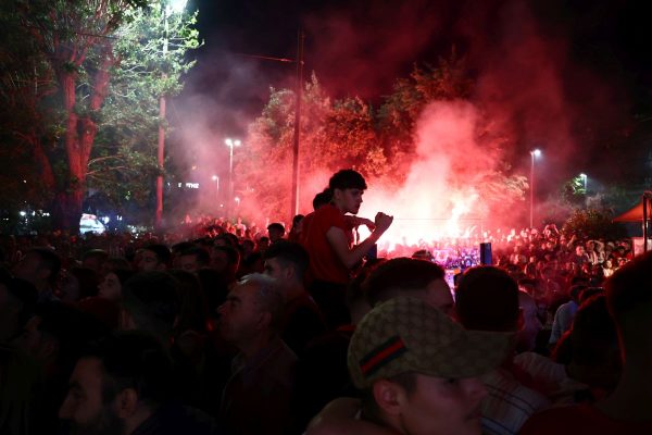 Ολυμπιακός – Ρεάλ Μαδρίτης: Χιλιάδες οπαδοί των Πειραιωτών σε Πασαλιμάνι και Κορυδαλλό περιμένουν την κατάκτηση του τροπαίου