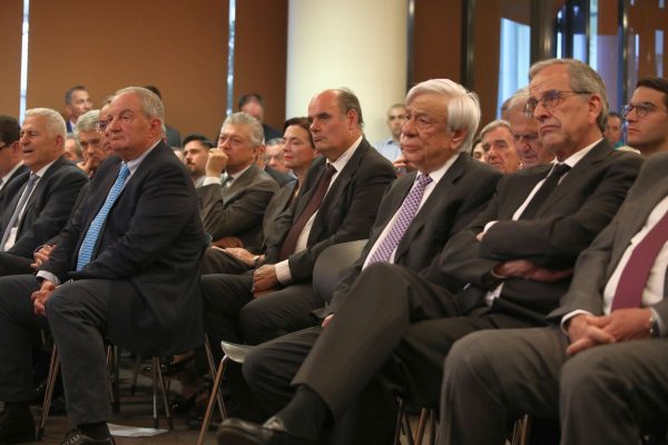 Ο Καραμανλής παρουσιάζει το βιβλίο των Αρβανιτόπουλου-Φίλη, παρουσία του Αντώνη Σαμαρά