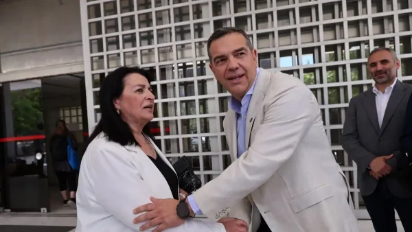 Ο Αλέξης Τσίπρας κατέθεσε στον Άρειο Πάγο την διακήρυξη της ΕΛΑΣ – «Σημαία μας η Δημοκρατία και η Δικαιοσύνη»