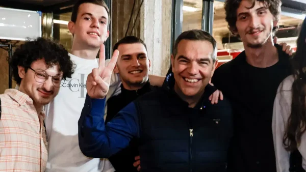 ΠΑΣΟΚ και στρατόπεδο Τσίπρα σε τροχιά σύγκρουσης για τη ΝΔ και την Κεντροαριστερά