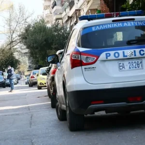 Έφοδος της ΕΛΑΣ σε Πολεοδομίες: Έξι συλλήψεις για «εξυπηρετήσεις» και «φακελάκια» – Βρέθηκαν πάνω από 330.000 ευρώ