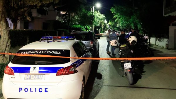 Νέες αποκαλύψεις για την τραγωδία στον Χολαργό: Δεχόταν απειλές η 53χρονη που πυροβολήθηκε από τον αυτόχειρα σύζυγό της