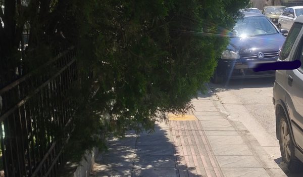 Μη ασφαλής διέλευση πεζών στην οδό Σόλωνος