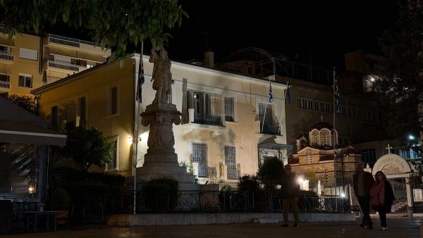 Λαμία: Στα σκοτάδια ο Αθανάσιος Διάκος!
