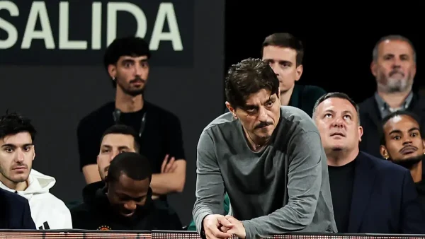 Δημήτρης Γιαννακόπουλος: Η ατάκα... προαναγγελία ότι θα βρίσκεται κανονικά στο γήπεδο με τη Βαλένθια