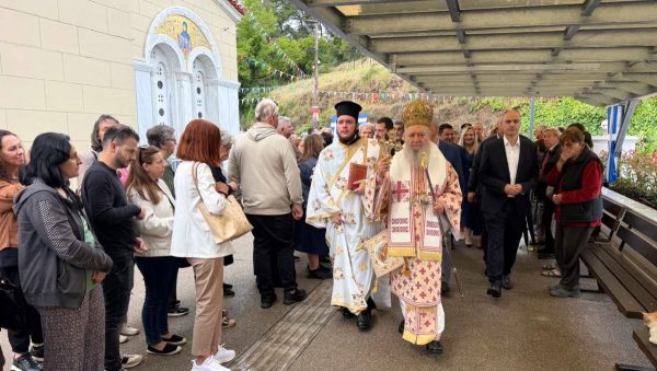 Περιφέρεια Στερεάς Ελλάδας: Ολοκληρώθηκε η ανάπλαση του περιβάλλοντος χώρου του Ιερού Ναού Οσίου Ιωάννου του Ρώσσου