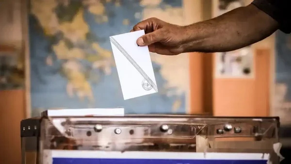 Δημοσκόπηση Marc: Στο 32,2% η ΝΔ στην εκτίμηση ψήφου έναντι 13,5% του ΠΑΣΟΚ, μόνιμη «πληγή» η ακρίβεια