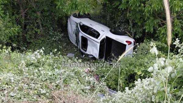 Φθιώτιδα: Αγροτικό έφυγε εκτός δρόμου και έφερε τούμπες - Δείτε εικόνες
