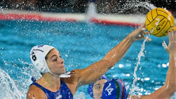 Ουγγαρία – Ελλάδα 9-14: Η Εθνική πόλο γυναικών επέστρεψε στις νίκες και αγκάλιασε την πρόκριση στα τελικά του World Cup