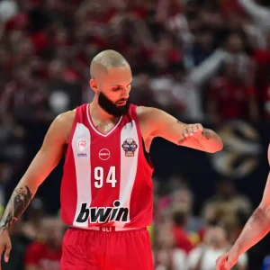 Ο Εβάν Φουρνιέ MVP της σεζόν στη Greek Basketball League