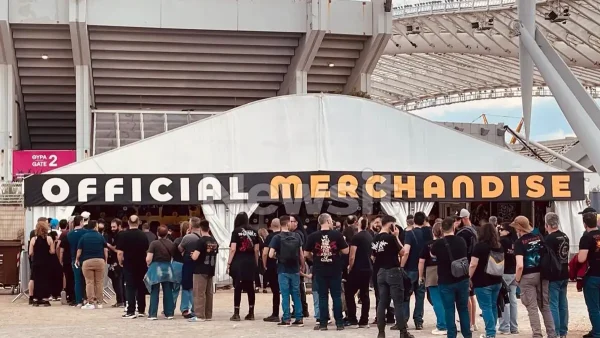 Iron Maiden: Κοσμοσυρροή στο ΟΑΚΑ για τη μεγάλη συναυλία – Ξεκίνησαν από νωρίς οι ουρές