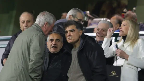 Παναθηναϊκός – ΑΕΚ: Στη Λεωφόρο ο Γιάννης Βαρδινογιάννης μαζί με τον Άγγελο Φιλιππίδη – «Παρών» και ο Αντώνης Αντωνιάδης