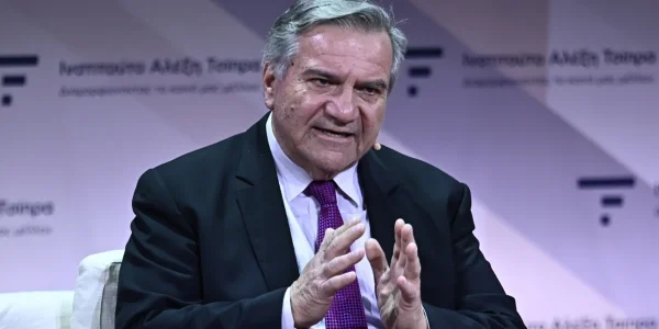 Παραίτηση Καστανίδη από το ΠΑΣΟΚ με βαριές αιχμές για Ανδρουλάκη: Όσο πιο ασήμαντοι όσοι έχουν εξουσία, τόσο ρέπουν προς τη μικρότητα