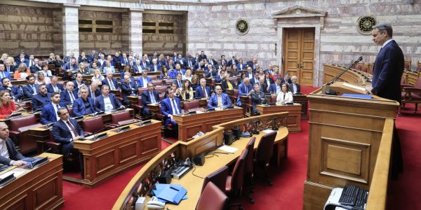 Κριτική από βουλευτές στην ΚΟ της ΝΔ για επιτελικό κράτος και Κοβέσι - «Θα δεχόμαστε πολίτες στο γραφείο μας;», είπε ο Βορίδης