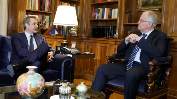 Μητσοτάκης σε Τασούλα: Σε ένα χρόνο οι εκλογές, η αναδιάταξη του πολιτικού σκηνικού δεν μας αφορά