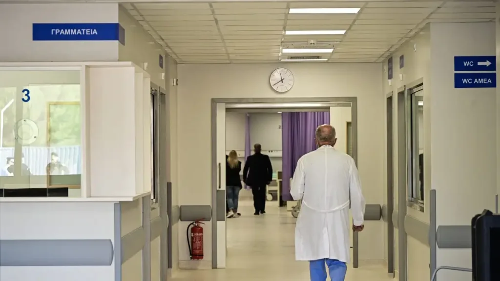Συναγερμός στο νοσοκομείο «Αττικόν»: Έξαρση γαστρεντερίτιδας καταγγέλλουν οι εργαζόμενοι