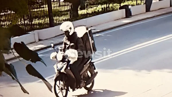 Τρόμος στην Κηφισιά από επιθέσεις ντελιβερά σε γυναίκες: «Έχει 5 σπασμένα δόντια και αιμάτωμα στο σαγόνι»