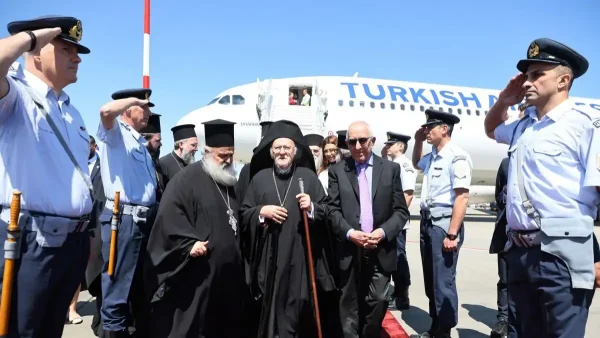 Ο Πατριάρχης Βαρθολομαίος στη Βουλή για την πρώτη του ομιλία μετά το 1999