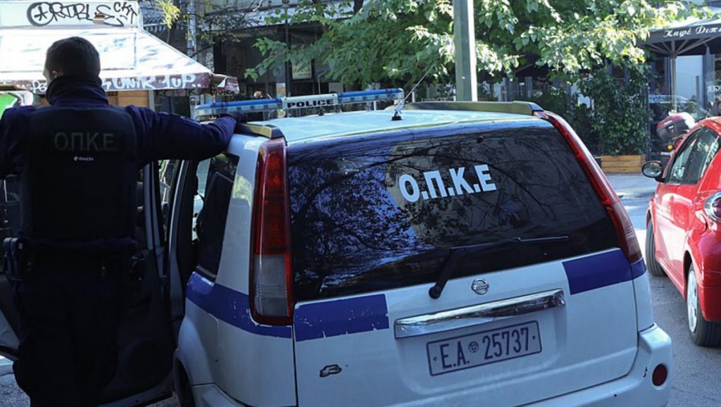 Φθιώτιδα: Σύλληψη ανήλικου με όπλα και κροτίδες (ΦΩΤΟ)