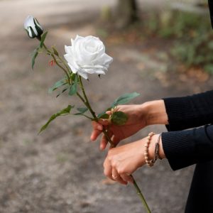Βαρύ πένθος για τη Βουλευτή Θεοδώρα Ακριώτη - Έχασε τον 46χρονο αδερφό της