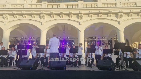 Καταχειροκροτήθηκε η Δημοτική Φιλαρμονική Λαμίας στην Κωνστάντζα της Ρουμανίας