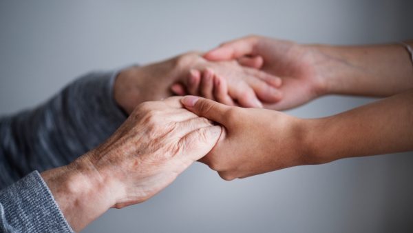 Ζητείται κυρία για φύλαξη ηλικιωμένης στη Ν. Μαγνησία Λαμίας