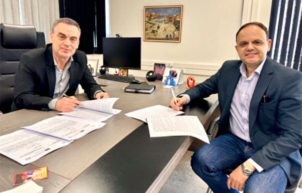 Λιβαδειά: Υπεγράφη η σύμβαση για την ανάπλαση της πλατείας Λάμπρου Κατσώνη