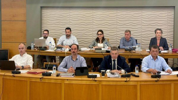 Επίδομα 400 ευρώ για κάθε νεοπροσλαμβανόμενο γιατρό από την Περιφέρεια Στερεάς