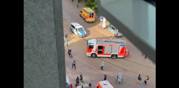Συναγερμός στη Λειψία: Αυτοκίνητο παρέσυρε πεζούς, τουλάχιστον δύο νεκροί και 8 τραυματίες