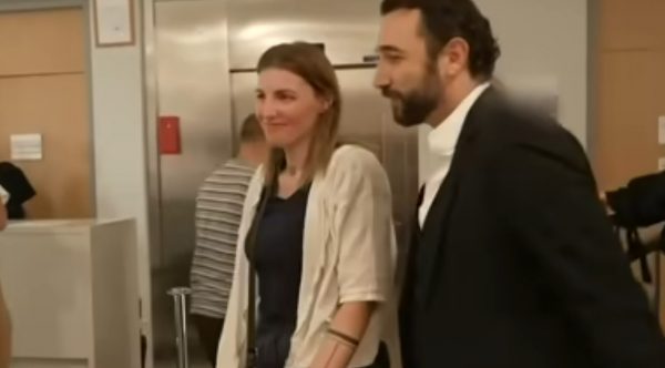 Τραπεζίτης στη Γαλλία βίαζε και βασάνιζε τη σύντροφό του: Την εξέδιδε σε φίλους, συναδέλφους και αγνώστους - «Σταμάτησα να μετράω στους 487 άνδρες»