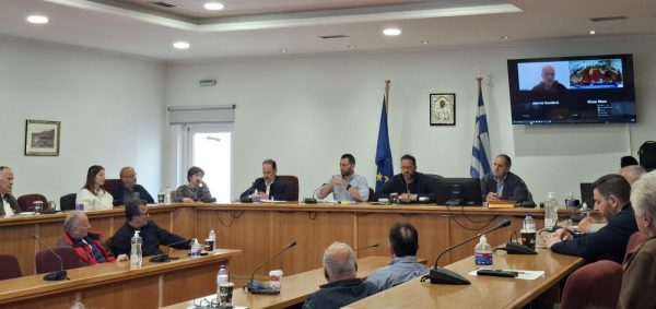 Παραδίδεται η Φοιτητική Εστία – Επιπλέον πόροι για την ολοκλήρωση του Αθλητικού Κέντρου Καρπενησίου