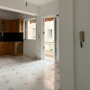 Ενοικιάζεται ανακαινισμένο διαμέρισμα στο κέντρο της πόλης