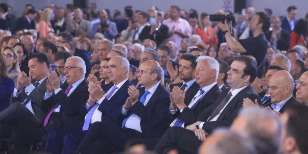 Συνέδριο ΝΔ: Τα τραπέζια και οι μαζώξεις της πρώτης ημέρας σε εστιατόρια και μπαρ, ποιοι πήγαν και πού - Οι υποψήφιοι της Πολιτικής Επιτροπής