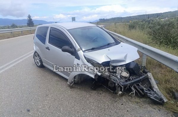 Φθιώτιδα: Τροχαίο στον παράδρομο, λόγω ολισθηρότητας - Δείτε εικόνες