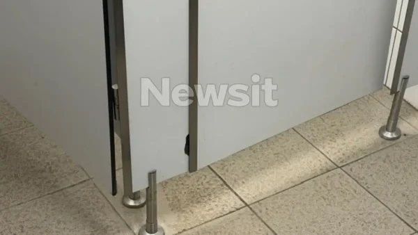 Θεσσαλονίκη: Άνδρας βιντεοσκοπούσε 45χρονη σε τουαλέτες αθλητικού κέντρου – «Ούρλιαζα και κλωτσούσα την πόρτα να την σπάσω»