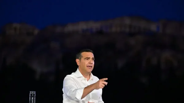 Αναστάτωση στα αποκαλυπτήρια του νέου κόμματος Τσίπρα: «Αν υπάρχει γιατρός να έρθει γρήγορα», είπε ο πρώην πρωθυπουργός