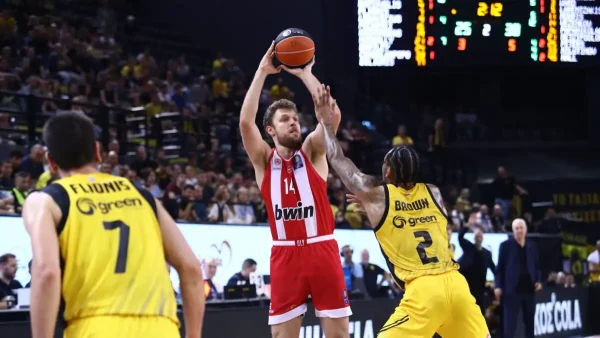 ΑΕΚ – Ολυμπιακός 68-95: Επιβλητική νίκη για το 2-0 και την πρόκριση στους τελικούς από τους Πειραιώτες