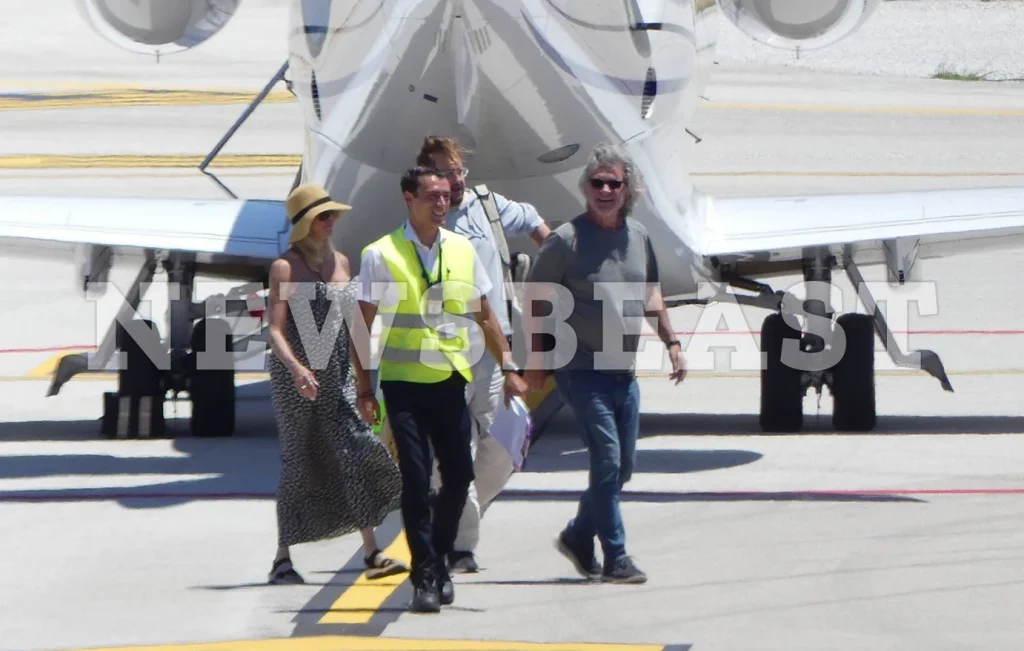 Ο Κερτ Ράσελ και η Γκόλντι Χον έφτασαν με lear jet και δεκάδες βαλίτσες στη Σκιάθο