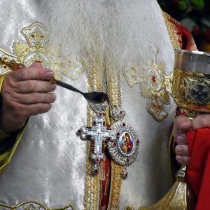 Η αλήθεια για τις αυξήσεις στους μισθούς της ιεραρχίας: Τι έπαιρναν, τι θα παίρνουν αρχιεπίσκοπος, μητροπολίτες, τιτουλάριοι και επίσκοποι
