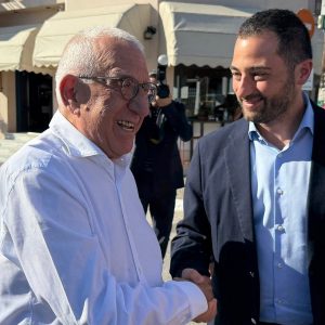 Νικήτας Κακλαμάνης και Φάνης Σπανός στα εγκαίνια του Μουσείου Θαλάσσιας Ζωής στη Λίμνη Ευβοίας