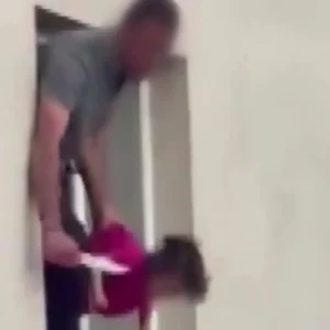 Σκηνές τρόμου στην Άγκυρα: Κρέμασε την 3χρονη κόρη του από το παράθυρο μετά από καυγά με την σύζυγό του, δείτε βίντεο