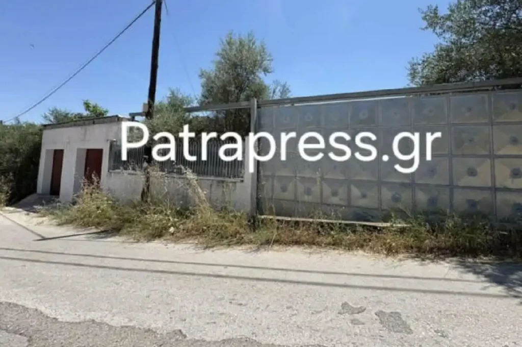 Βαλλίστρα και 13 κινητά είχε στο σπίτι του στο Αίγιο ο Τζέιμς Δαλαμάγκας, οι αστυνομικοί είχαν πληροφορίες και τον εντόπισαν