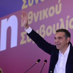 Η ΕΛΑΣ του Τσίπρα ξεκινά «σαφάρι» σε όλη την Ελλάδα – Οι επόμενοι σταθμοί του «Τώρα μιλάμε»