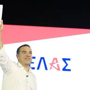 ΕΛΑΣ κατά Πιερρακάκη: «Η Ελλάδα της Δεξιάς “προεδρεύει” σήμερα στην Ευρώπη στους χαμηλούς μισθούς»