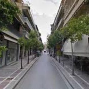 Παρεμβάσεις Πρασίνου: Κλάδεμα Υψηλών Δέντρων στην Οδό Διάκου