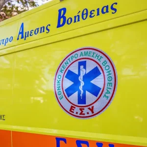 Απίστευτη καταγγελία στη Θάσο: Πλήρωμα του ΕΚΑΒ πλήρωσε εισιτήριο σε φέριμποτ ενώ μετέφερε ασθενή