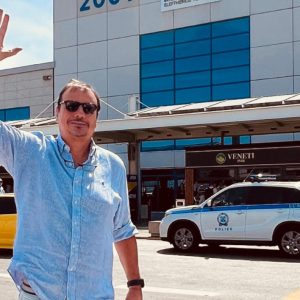 Ο Αταμάν αποχαιρέτησε τους Έλληνες στο Ελ. Βενιζέλος: Σας ευχαριστώ, είμαι περήφανος που συνέβαλα στη φιλία μεταξύ τουρκικού και ελληνικού λαού